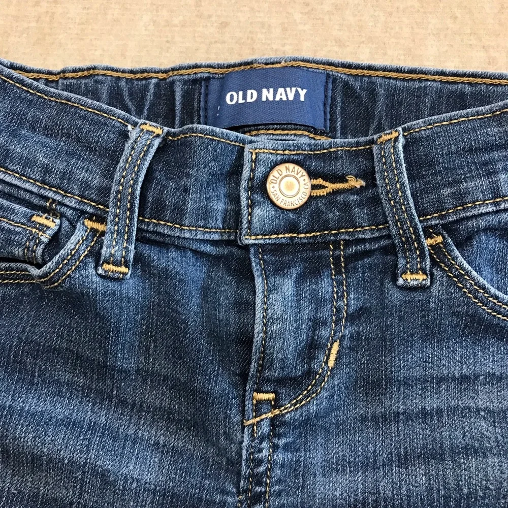 Girls Old Navy Denim Blue Jean Shorts  Small 6 / 7 Regular  78% Cotton 20% Pol…